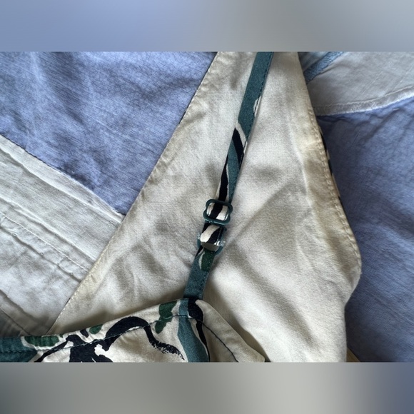 Banana Republic Womens Blue White Floral Summer Cute V-Neck Tank Top XXS Petite - Picture 9 of 10